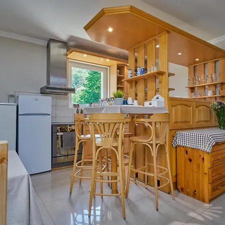 Harmonia Panzio Konukevi 3*