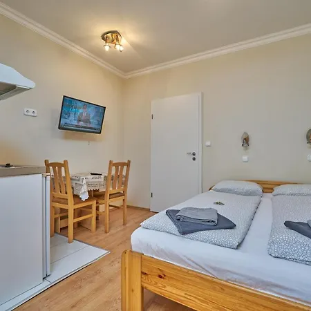 Harmonia Panzio Guest house 2*